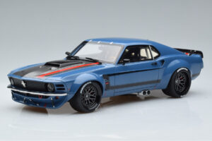Ford Mustang Boss Cobra Ruffian Cars Modra GT Spirit 1:18
