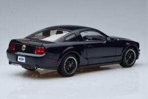 Ford Mustang GT S197 Bullitt AUTOart 1:18 73067 Kovina – slika 3 od 7