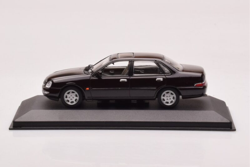 Ford Scorpio Črna Minichamps 1:43