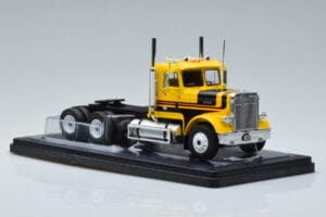 Freightliner FLC120 64T Rumena IXO 1:43 TR116 Kovina – slika 4 od 6