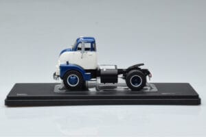 GMC 950 COE Moder Bel IXO 1:43 TR150 Kovina – slika 3 od 6
