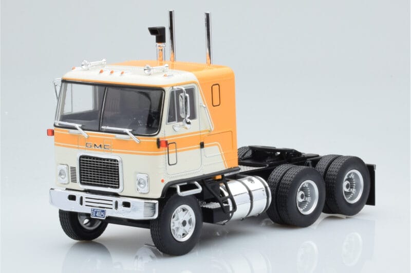 GMC Astro 95 Bež Bel IXO 1:43