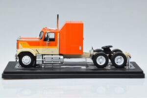 GMC General Oranžna IXO 1:43 TR129 Kovina – slika 3 od 6