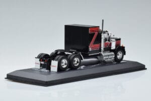 GMC General Rdeč Črna IXO 1:43 TR102 Kovina – slika 2 od 6
