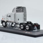 GMC General SBFA Srebrn IXO 1:43 - image 5 of 6