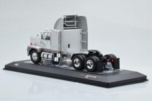 GMC General SBFA Srebrn IXO 1:43 TR166 Kovina – slika 5 od 6