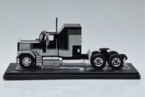 GMC General Srebrna Črna IXO 1:43 TR117 Kovina – slika 3 od 6