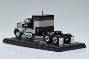 GMC General Srebrna Črna IXO 1:43 TR117 Kovina – slika 5 od 6