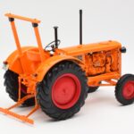 Hanomag R28 Kmetijski Traktor Minichamps 1:18 - image 2 of 6