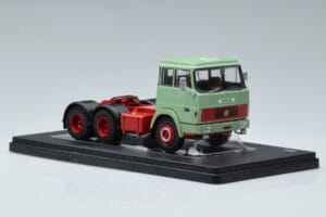 Henschel HS 19 TS Zelen IXO 1:43 TR151 Kovina – slika 4 od 6