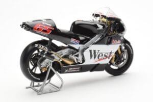 Honda NSR500 West Honda Pons #65 L. Capirossi 500cc World Championship 2001 Minichamps 1:12 122016165 Kovina – slika 3 od 4