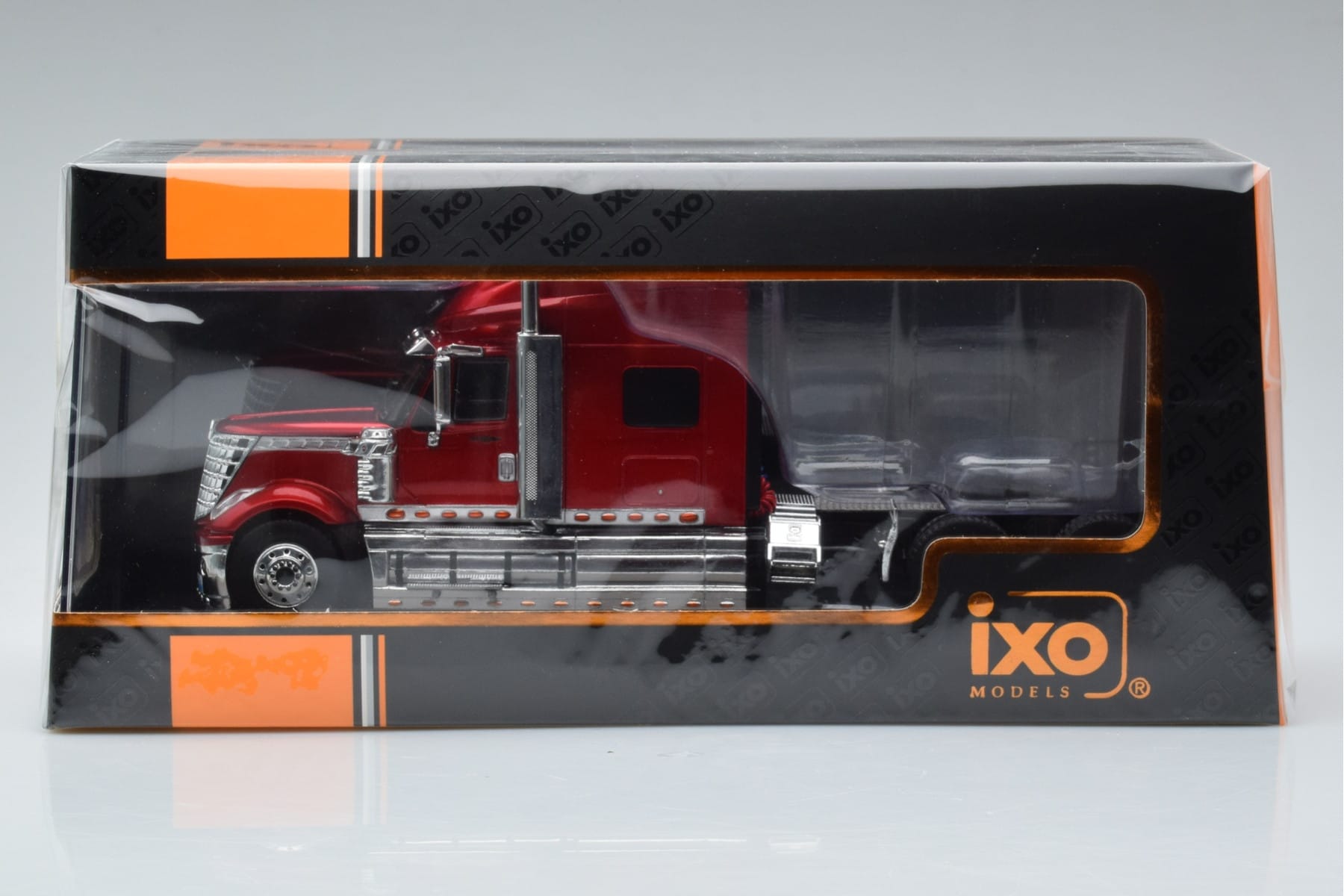 International Lonestar Rdeč IXO 1:43 TR103 Kovina – slika 6 od 6