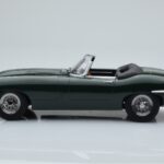Jaguar E-Type Series 1 Roadster Zelena KK-Scale 1:18 - image 3 of 6