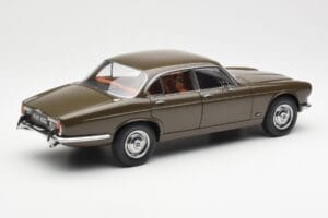 Jaguar XJ6 Series 1 4.2 Sable Rjav Paragon 1:18 2011004 Kovina – slika 3 od 8