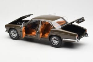 Jaguar XJ6 Series 1 4.2 Sable Rjav Paragon 1:18 2011004 Kovina – slika 5 od 8