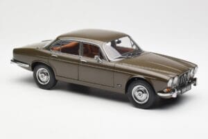 Jaguar XJ6 Series 1 4.2 Sable Rjav Paragon 1:18 2011004 Kovina – slika 6 od 8