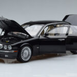 Jaguar XJ6 X350 Ebony Črn Almost Real 1:18 - image 2 of 11