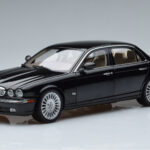 Jaguar XJ6 X350 Ebony Črn Almost Real 1:18