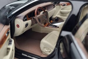 Jaguar XJ6 X350 Ebony Črn Almost Real 1:18 810501 Kovina – slika 7 od 11