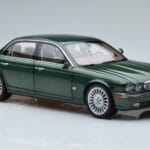 Jaguar XJ6 X350 Racing Zelen Almost Real 1:18 - image 6 of 13