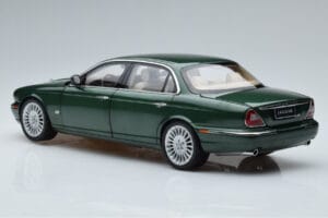 Jaguar XJ6 X350 Racing Zelen Almost Real 1:18 810502 Kovina – slika 7 od 13