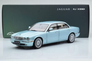 Jaguar XJ6 X350 Seafrost Svetlo Moder Almost Real 1:18 810503 Kovina – slika 11 od 11
