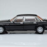 Jaguar XJ6 XJ40 Ebony Črn Almost Real 1:18 - image 4 of 11
