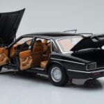 Jaguar XJ6 XJ40 Ebony Črn Almost Real 1:18 - image 5 of 11