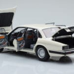 Jaguar XJ6 XJ40 Glacier Bel Almost Real 1:18 - image 5 of 11
