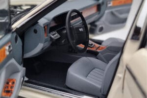 Jaguar XJ6 XJ40 Glacier Bel Almost Real 1:18 810542 Kovina – slika 8 od 11