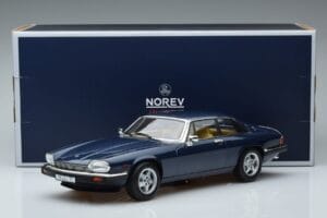 Jaguar XJS V12 Modra Metalik Omejena Izdaja Norev 1:18 182622 Kovina – slika 6 od 6
