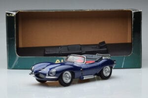 Jaguar XKSS Modra AUTOart 1:18 73510 Kovina – slika 9 od 9