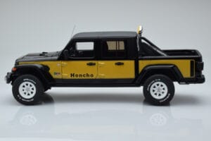 Jeep Gladiator Honcho Črna GT Spirit 1:18 GT422 Smola – slika 3 od 6