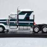 Kenworth W900 Zelen Bel IXO 1:43 - image 3 of 6