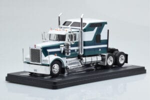 Kenworth W900 Zelen Bel IXO 1:43