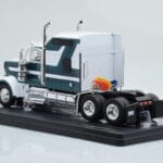 Kenworth W900 Zelen Bel IXO 1:43 - image 5 of 6