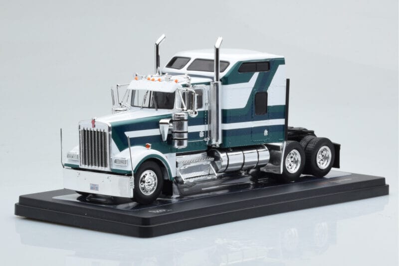Kenworth W900 Zelen Bel IXO 1:43