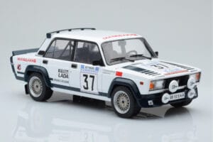 Lada 2105 VFTS #37 H. Ohu Rally Acropolis 1983 IXO 1:18 18RMC145 Kovina – slika 4 od 6