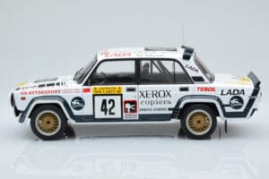 Lada 2105 VFTS #42 S. Brundza Rally 1000 Lakes 1984 IXO 1:18 18RMC146 Kovina – slika 3 od 6