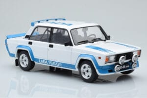 Lada 2105 VFTS Bela IXO 1:18 18CMC144 Kovina – slika 4 od 6