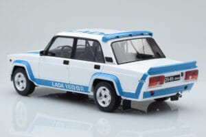 Lada 2105 VFTS Bela IXO 1:18 18CMC144 Kovina – slika 5 od 6