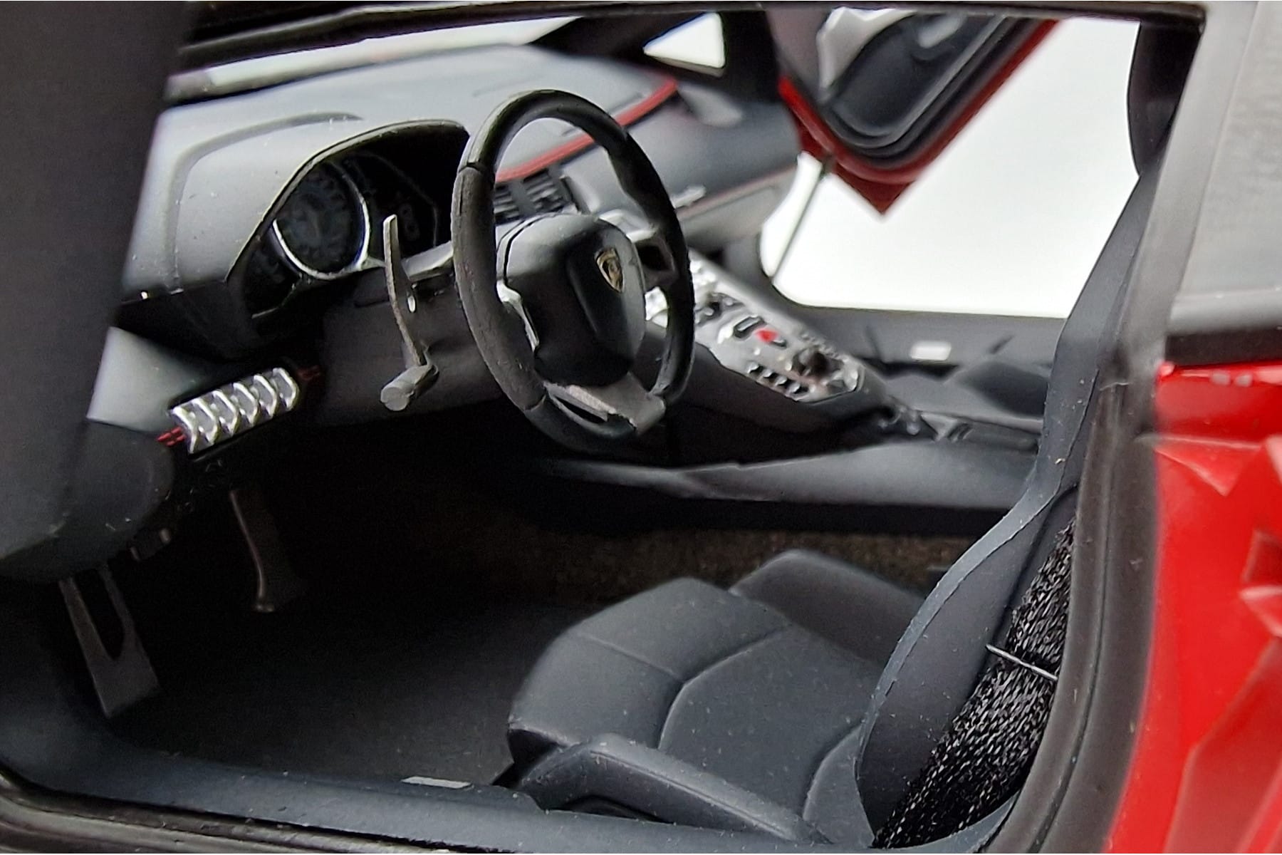 Lamborghini Aventador LP700-4 Andromeda Rdeča AUTOart 1:18 74669 Kovina – slika 8 od 10