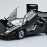 Lamborghini Countach LP5000S Črna AUTOart 1:18 - image 2 of 10