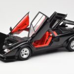 Lamborghini Countach LP 5000 Quattrovalvole Črn Kyosho 1:18 - image 2 of 8