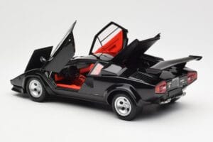 Lamborghini Countach LP 5000 Quattrovalvole Črn Kyosho 1:18 08320BK Kovina – slika 5 od 8