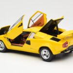 Lamborghini Countach LP 5000 Quattrovalvole Rumen Kyosho 1:18 - image 5 of 8