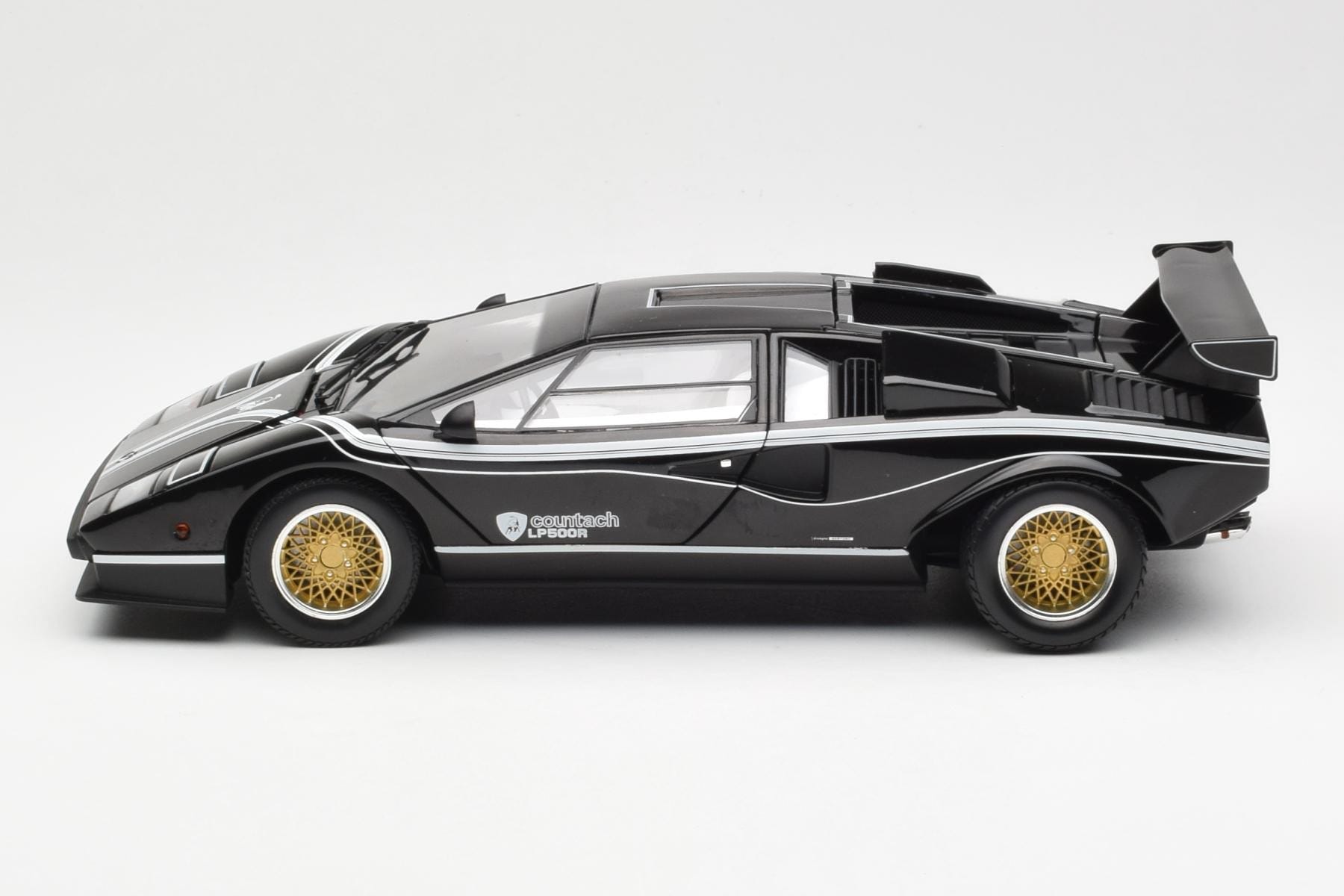 Lamborghini Countach LP 500R Črn Kyosho 1:18 08320C Kovina – slika 4 od 8