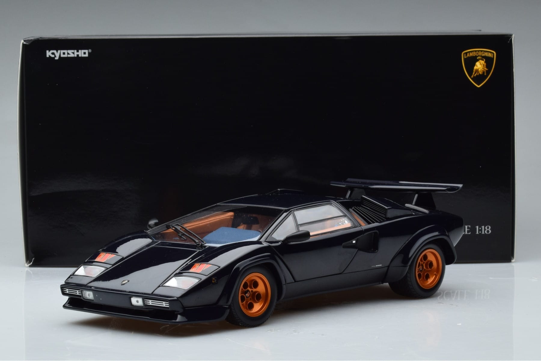 Lamborghini Countach LP500S Walter Wolf Temno Moder Kyosho 1:18 08320D Kovina – slika 11 od 11