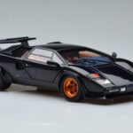 Lamborghini Countach LP500S Walter Wolf Temno Moder Kyosho 1:18 - image 6 of 11