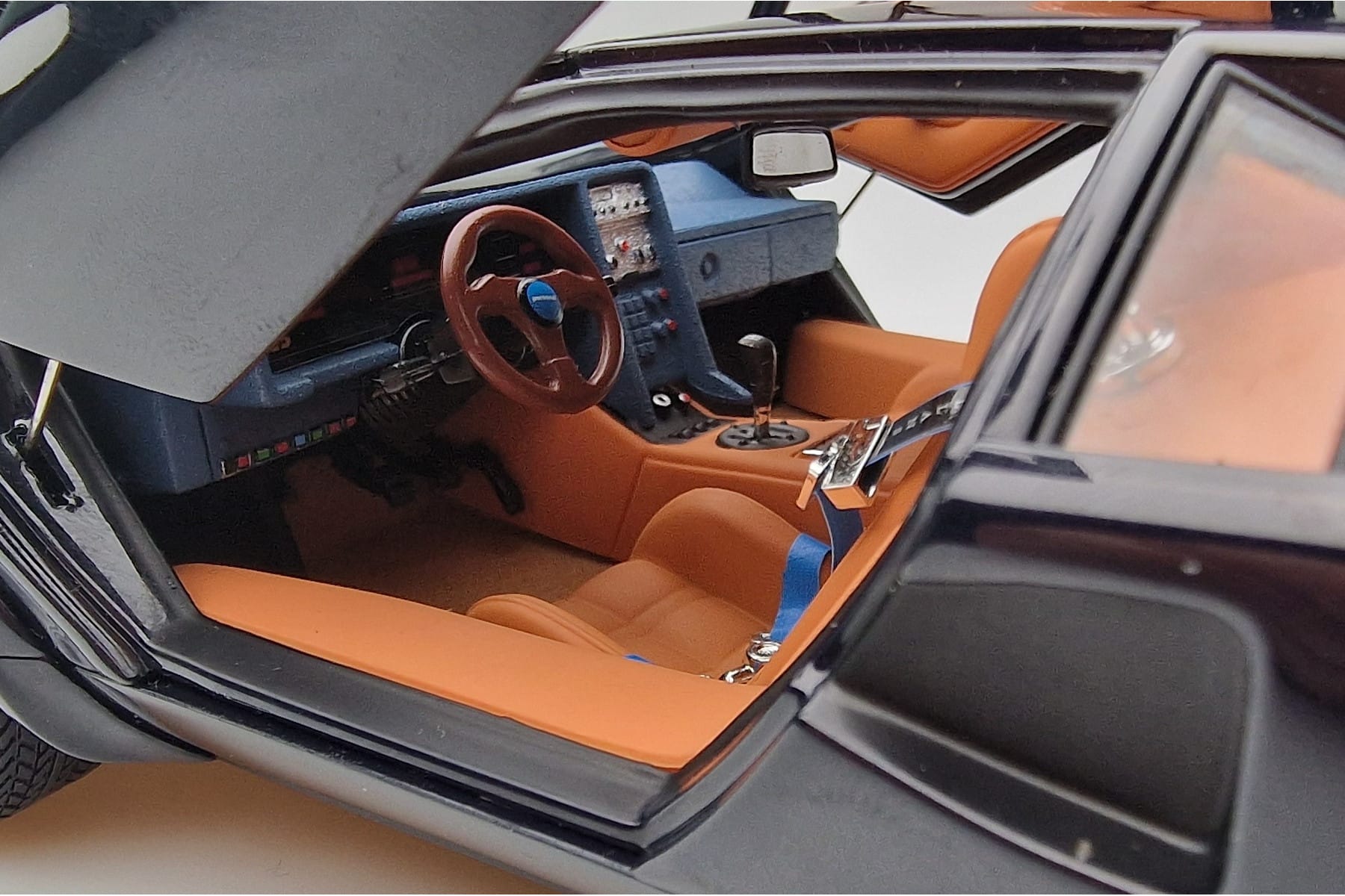 Lamborghini Countach LP500S Walter Wolf Temno Moder Kyosho 1:18 08320D Kovina – slika 9 od 11